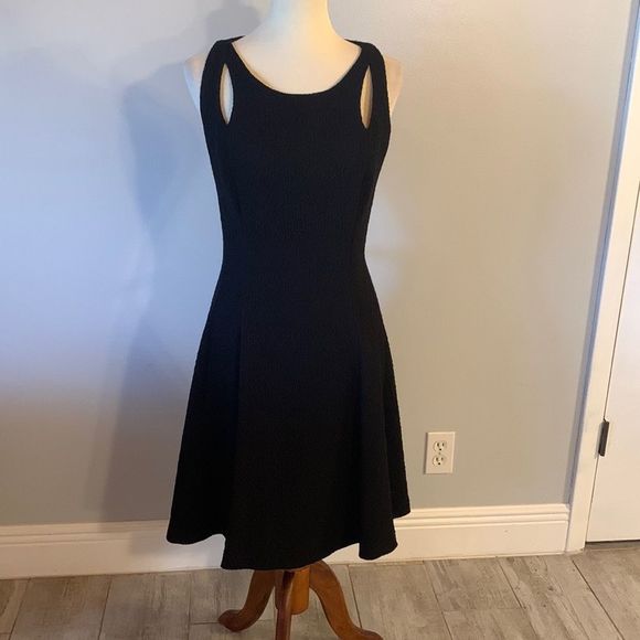 Vera Wang Dresses & Skirts - [Vera Wang] Black Textured Sleeveless Dress - Size 14